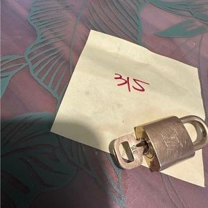 Louis Vuitton Lock and key #315